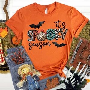 Tis Spooky Season - Graphic T-shirt